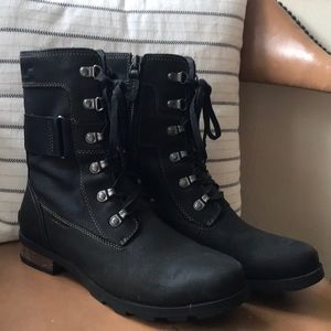 Sorel boots - like new size 8